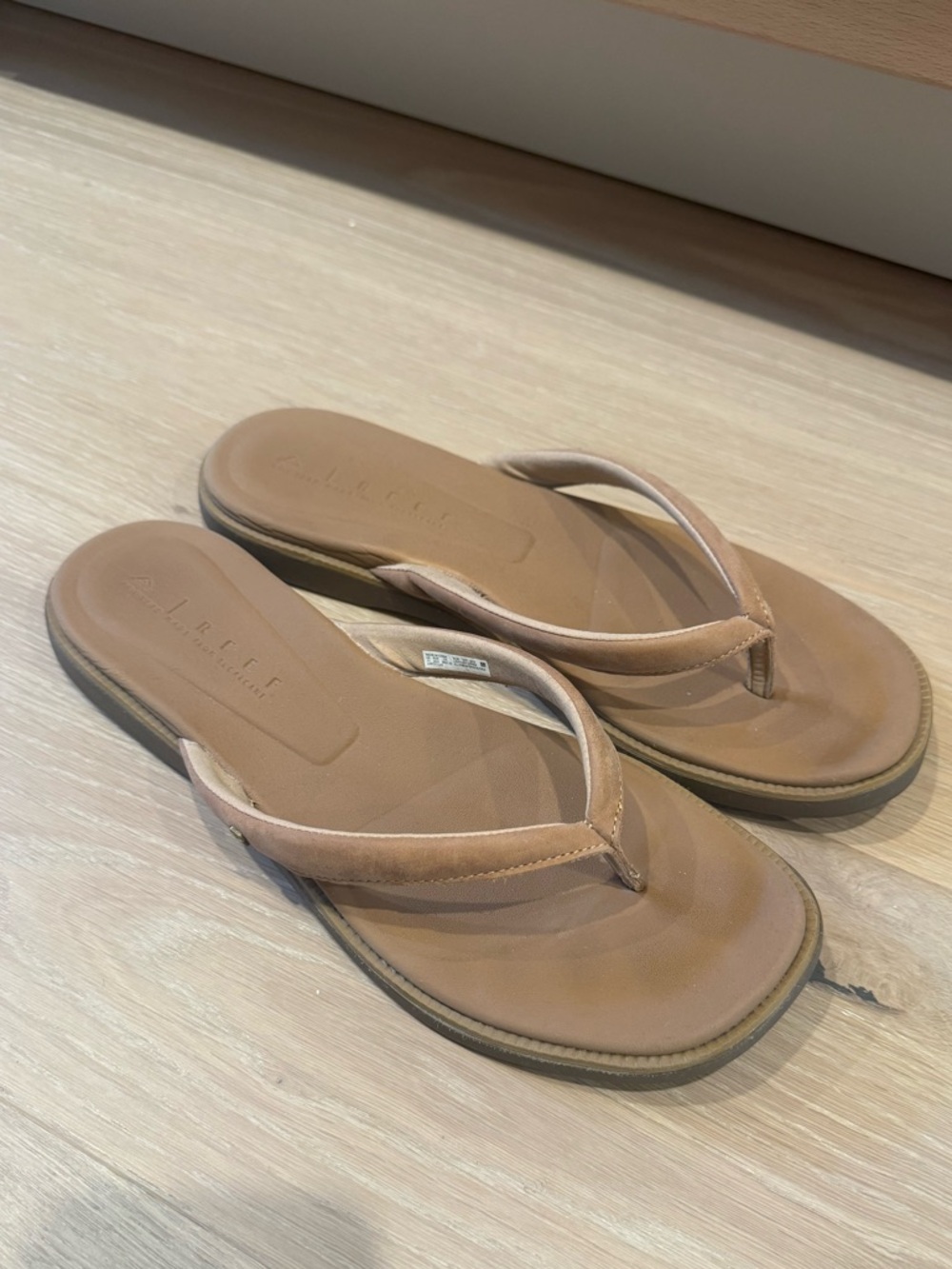 Reef Lofty Lux Square Toe Flip Flop Sandal